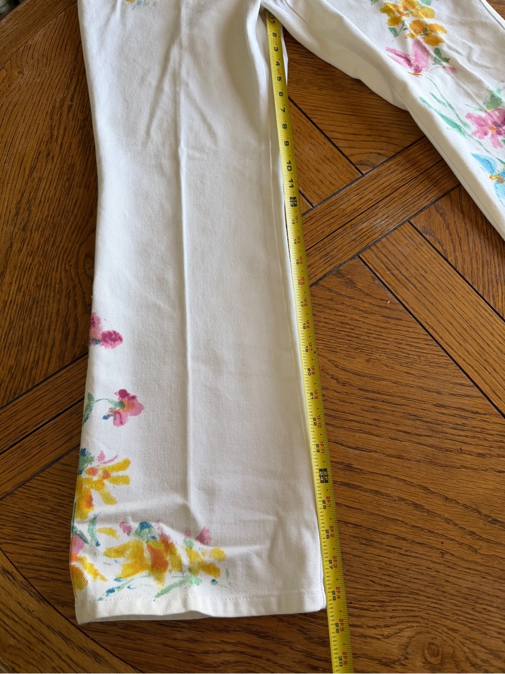 Ralph Lauren White Straight-Leg Jeans with Hand-Painted Floral Design - Picture 3 of 8
